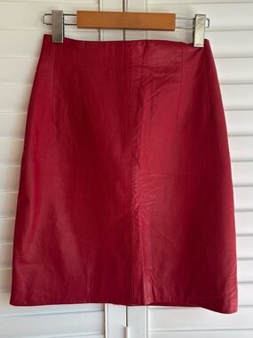 Vintage 80s/90s Danier Made in Canada 100% Leather Red Mini Skirt Sz 6